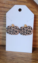 Load image into Gallery viewer, Leopard Pumpkin Earrings
