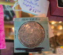 Load image into Gallery viewer, 1620s Philip V111 segovia mint coin
