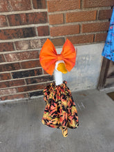 Load image into Gallery viewer, Fall Pouch Goose Dress &amp; Bow
