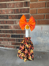 Load image into Gallery viewer, Fall Pouch Goose Dress &amp; Bow
