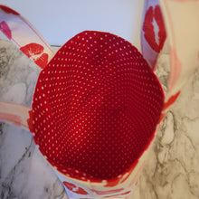 Load image into Gallery viewer, Valentines Day Lips Gift Bag
