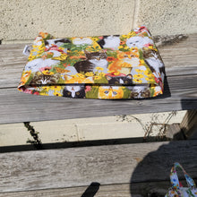 Load image into Gallery viewer, Small Kittens &amp; Flowers Tote Bag
