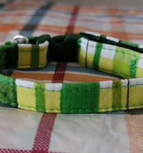 Load image into Gallery viewer, Green Plaid Cat Collar
