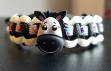 Load image into Gallery viewer, Zebra Paracord Bracelet
