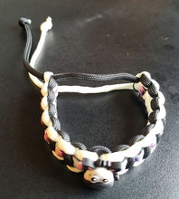 Load image into Gallery viewer, Zebra Paracord Bracelet
